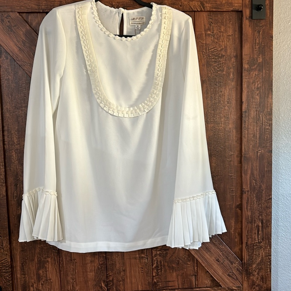 Beige beautiful Elegant bluse,NEW